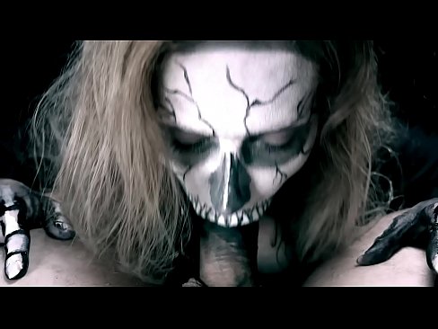 ❤️ Zazavavy demonia minono akoho amin'ny vavany mainty sy mitelina kibo. Vaovao amin'ny mg.pornofilmtv.ru ❌️❤